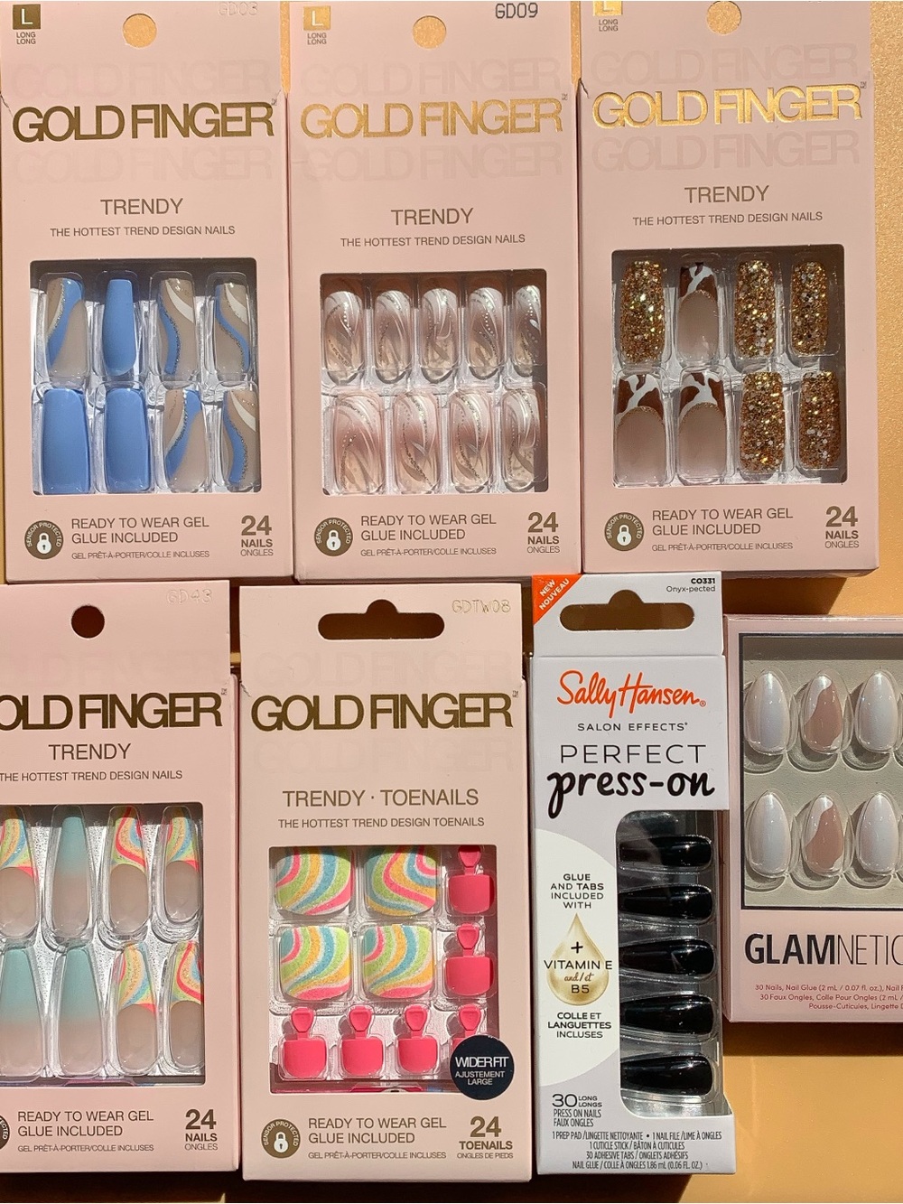 Nail & Toenail Bundle - Glamnetic, Goldfinger, Sally Hansen